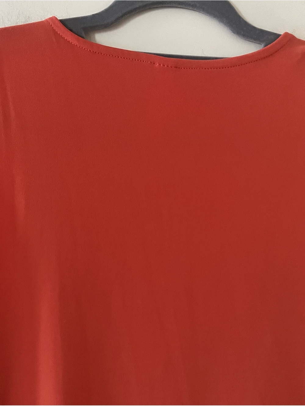 Zenana Outfitters Sleeveless Twist-Front Top in Coral Orange Women’s size small - Picture 11 of 12